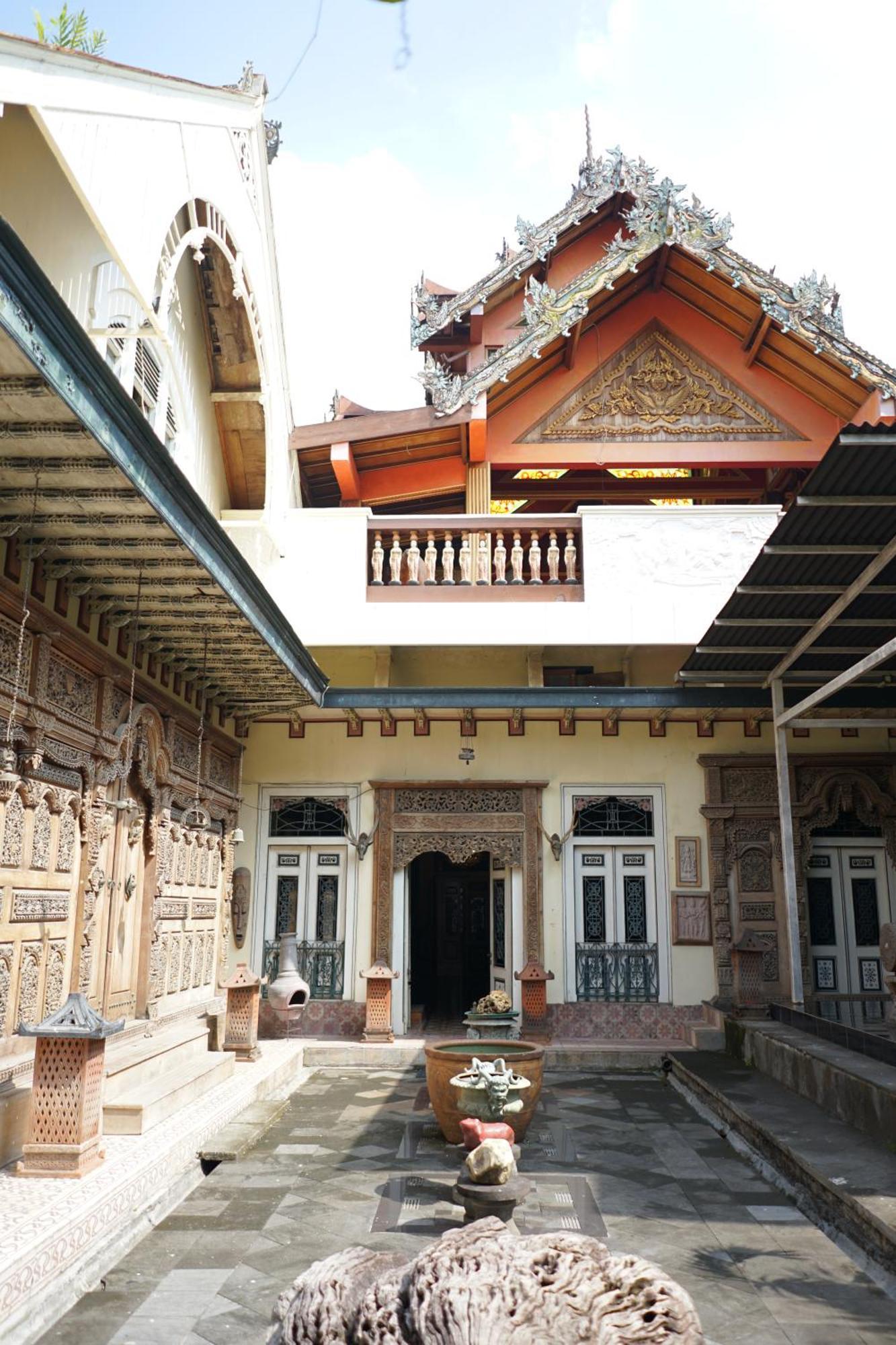 Rumah Pesik Art & Heritage Hotel Gondowulung Exteriör bild