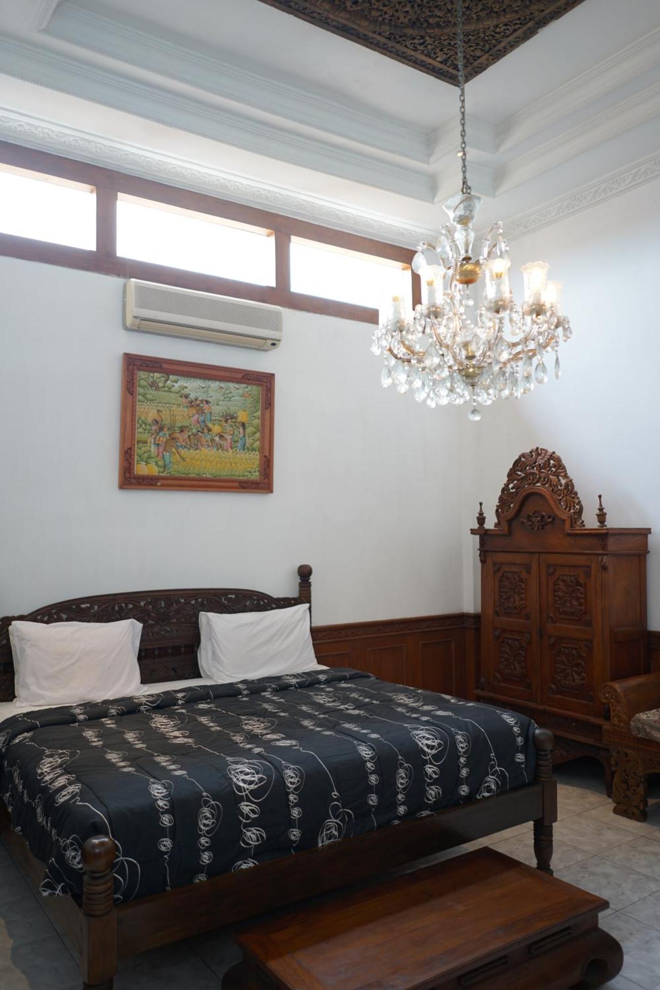Rumah Pesik Art & Heritage Hotel Gondowulung Exteriör bild